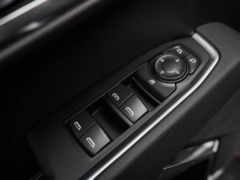 New 2026 GMC Sierra 1500 SLE AWD/4WD image 15