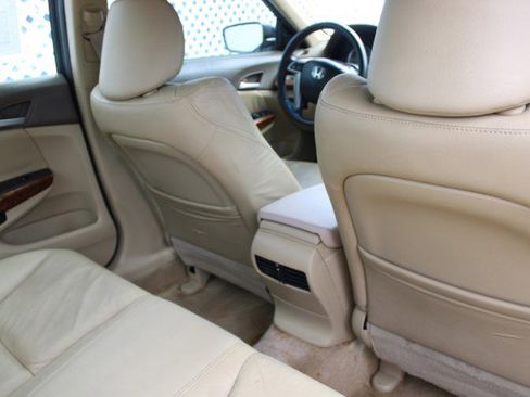 Used 2010 Honda Accord EX-L image 11