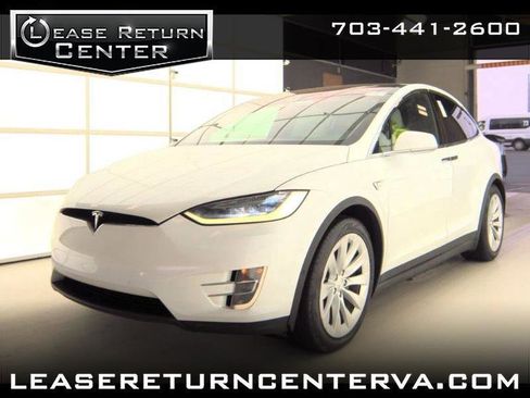 Used 2018 Tesla Model X 75D image 1
