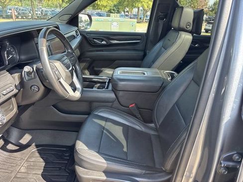 Used 2021 GMC Yukon Denali w/ Denali Premium Package AWD/4WD image 18
