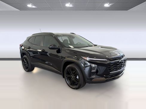 Used 2025 Chevrolet Trax ACTIV w/ Driver Confidence Package FWD image 7