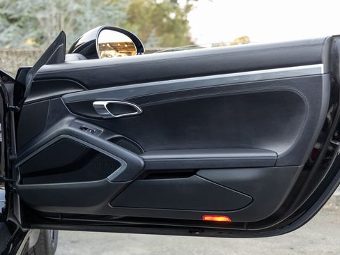 Used 2016 Porsche 911 Carrera image 38