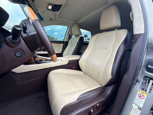 Used 2018 Lexus RX 350 FWD w/ Premium Package image 17