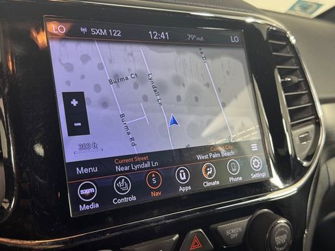 Used 2020 Jeep Grand Cherokee Altitude image 19