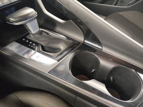 Used 2025 Hyundai Elantra SEL FWD image 26