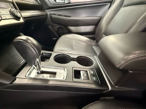 Used 2017 Subaru Outback 3.6R Limited image 40