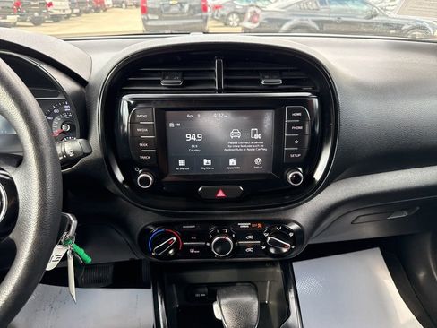 Used 2020 Kia Soul LX image 7