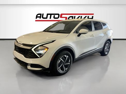 Used 2023 Kia Sportage LX AWD/4WD image 3