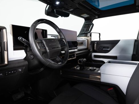 Used 2025 GMC Hummer EV 2X AWD/4WD image 12