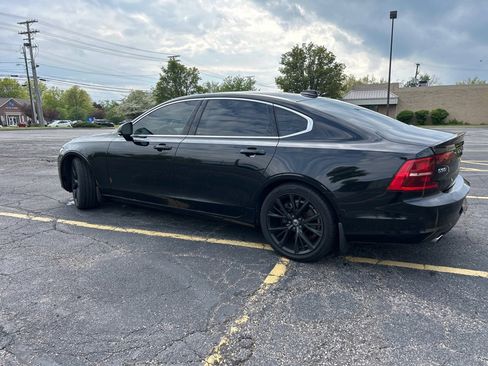 Used 2018 Volvo S90 T5 Momentum w/ Convenience Package AWD/4WD image 4
