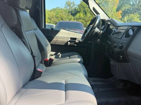Used 2016 Ford F250 XL w/ Power Equipment Group image 14