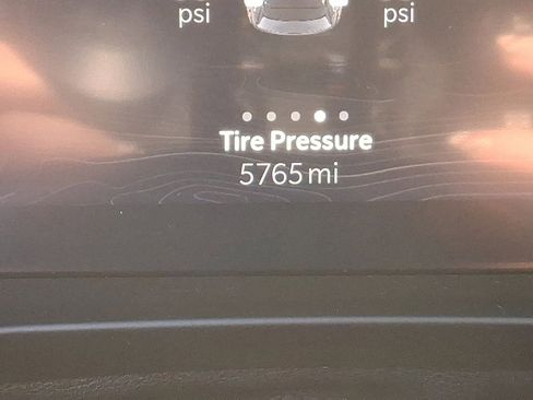 Certified 2024 Jeep Grand Cherokee Altitude image 13