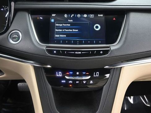 Used 2019 Cadillac XT5 FWD image 14