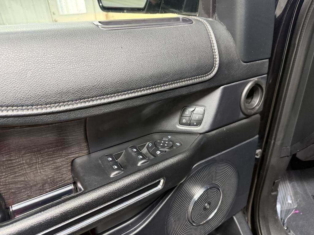 Used 2019 Ford Expedition Max Limited AWD/4WD image 25