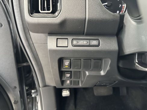 New 2026 Nissan Frontier SV w/ All-Weather Content Package AWD/4WD image 18