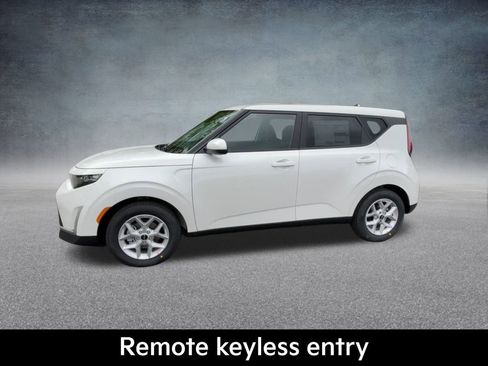 New 2025 Kia Soul LX w/ LX Technology Package image 11