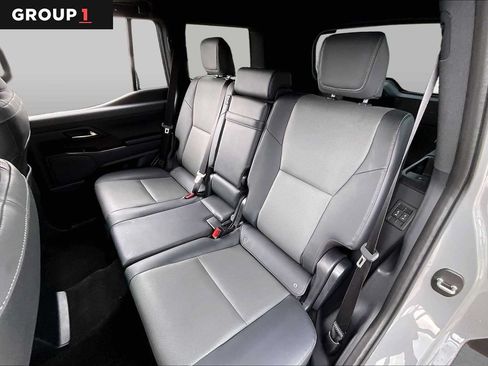Certified 2025 Lexus GX 550 w/ Cold Area Package AWD/4WD image 18