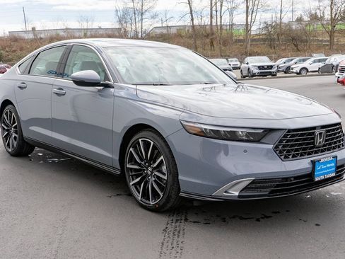 New 2025 Honda Accord Touring image 4