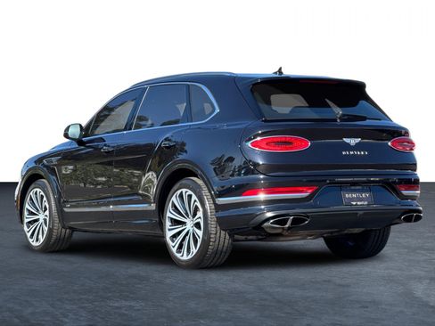 Certified 2022 Bentley Bentayga image 3