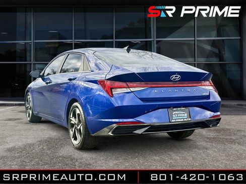 Used 2021 Hyundai Elantra Limited image 2