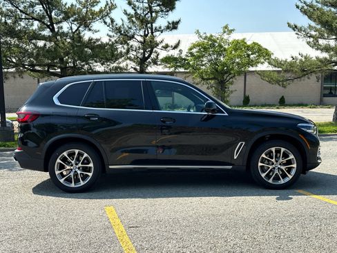 Certified 2022 BMW X5 xDrive40i w/ Premium Package image 7
