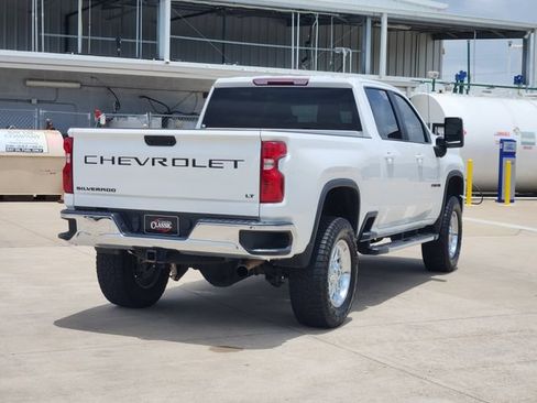 Used 2024 Chevrolet Silverado 2500 LT AWD/4WD image 7