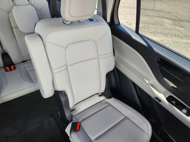 New 2026 Lincoln Aviator AWD w/ Jet Appearance Package image 14