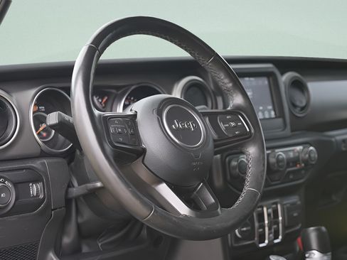 Used 2023 Jeep Wrangler Unlimited Sport AWD/4WD image 22