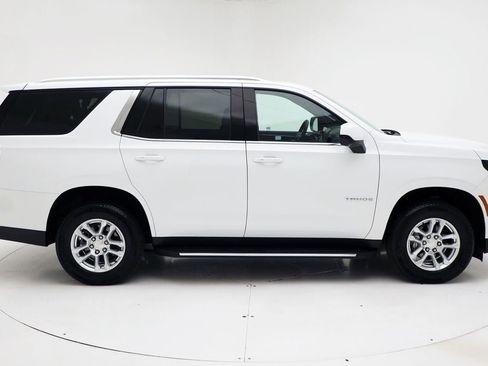 Used 2025 Chevrolet Tahoe LT AWD/4WD image 3