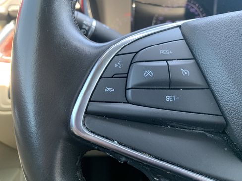 Used 2019 Cadillac XT5 Premium Luxury image 18