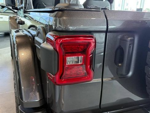 New 2026 Jeep Wrangler Unlimited Rubicon AWD/4WD image 17