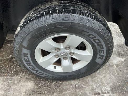 Used 2018 RAM 1500 Express image 14