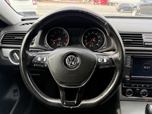 Used 2019 Volkswagen Passat 2.0T Wolfsburg image 17