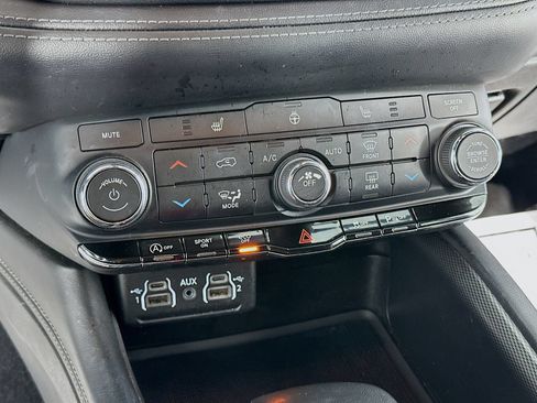 Used 2021 Dodge Durango GT RWD image 17
