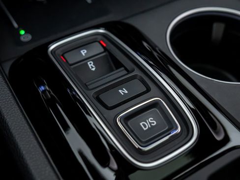 Used 2024 Honda Pilot Touring image 32