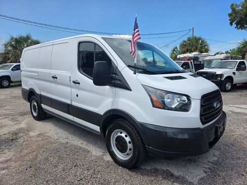 Used 2018 Ford Transit 150 130 Low Roof RWD image 3