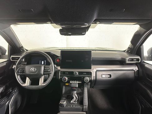 Used 2025 Toyota 4Runner TRD Off-Road Premium AWD/4WD image 19
