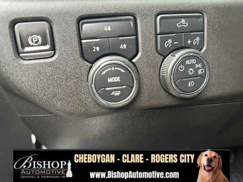 Used 2025 Chevrolet Silverado 2500 LT w/ Convenience Package AWD/4WD image 29