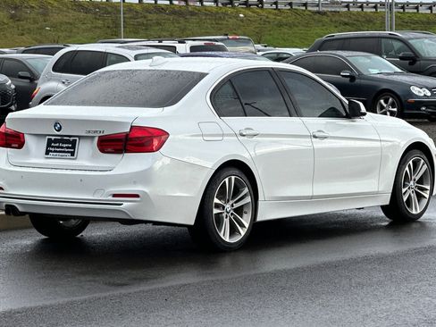 Used 2017 BMW 330i Sedan image 3