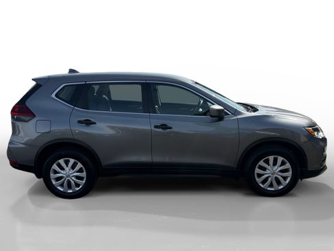 Used 2018 Nissan Rogue S FWD image 6