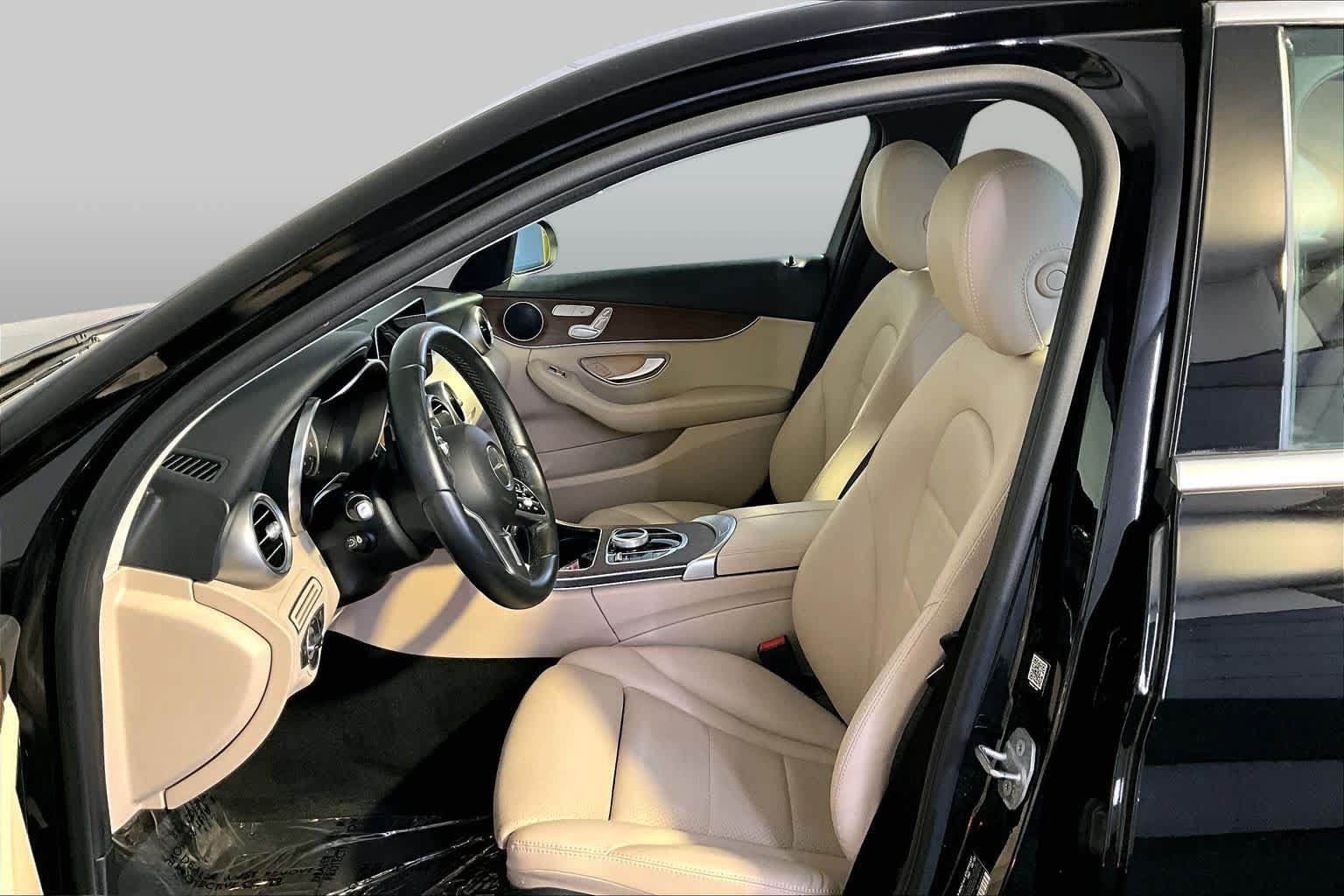 Used 2020 Mercedes-Benz C 300 4MATIC Sedan image 9