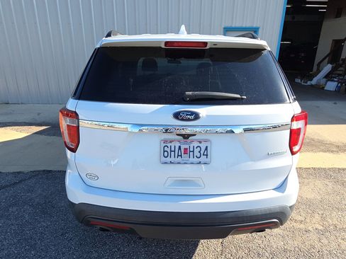 Used 2017 Ford Explorer FWD image 5