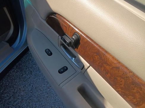 Used 2008 Mercury Grand Marquis LS image 16