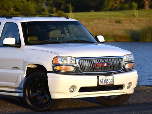 Used 2006 GMC Yukon XL Denali AWD/4WD image 3