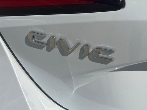 Used 2025 Honda Civic Sport image 11