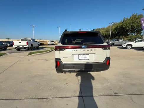Used 2026 Subaru Outback Premium AWD/4WD image 7