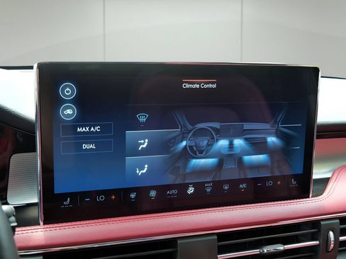 Certified 2024 Lincoln Corsair Reserve w/ Equipment Group 201A AWD/4WD image 23
