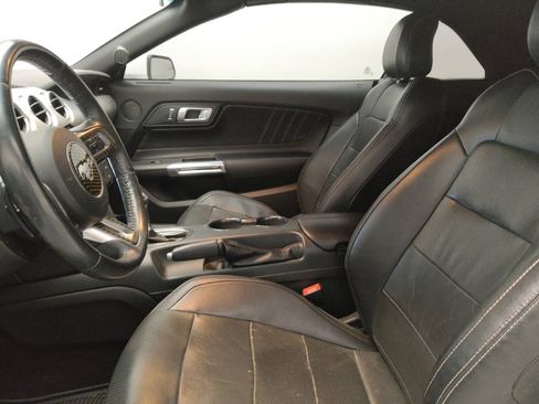 Used 2018 Ford Mustang Premium RWD image 17