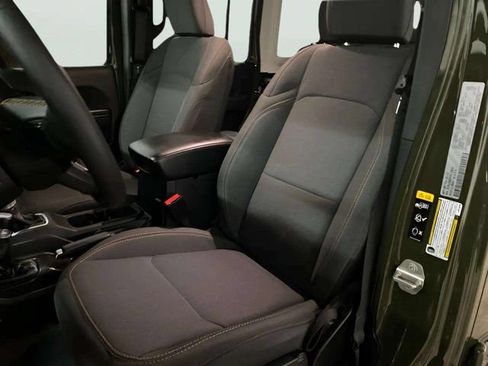Used 2024 Jeep Wrangler Unlimited w/ Convenience Group AWD/4WD image 67