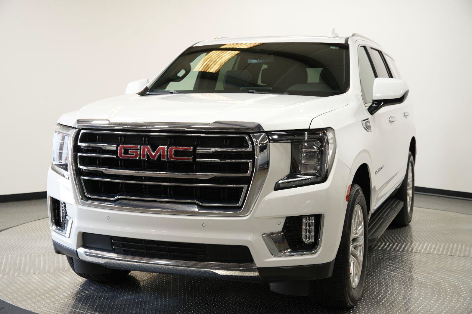 Certified 2024 GMC Yukon SLT AWD/4WD image 4